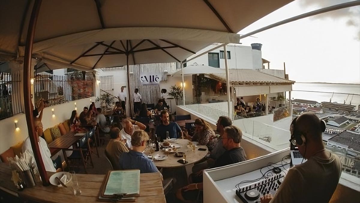 1 ano Allê Varanda Bar em Salvador