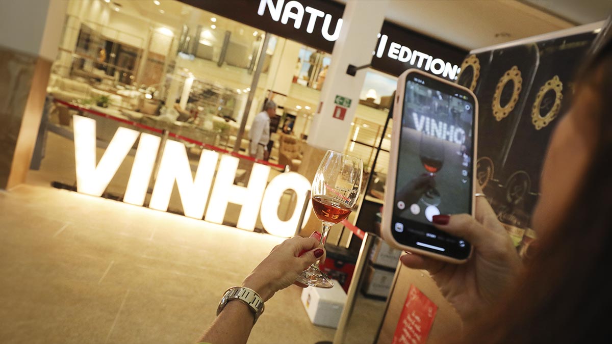 Vinho na Vila Salvador