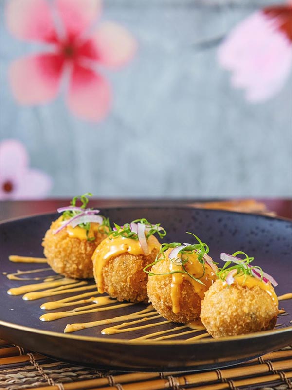 Bolinho de Salmão do Oriente Fast