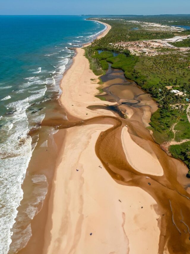 Costa dos Coqueiros: Um Paraíso Tropical na Bahia