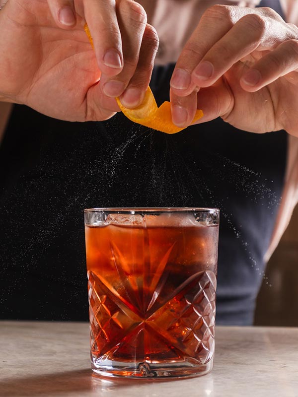 Negroni do Atarah Rooftop em Salvador